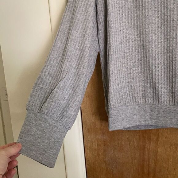 For the Republic waffle Crew Neck Puffer Sleeves - Picture 4 of 8